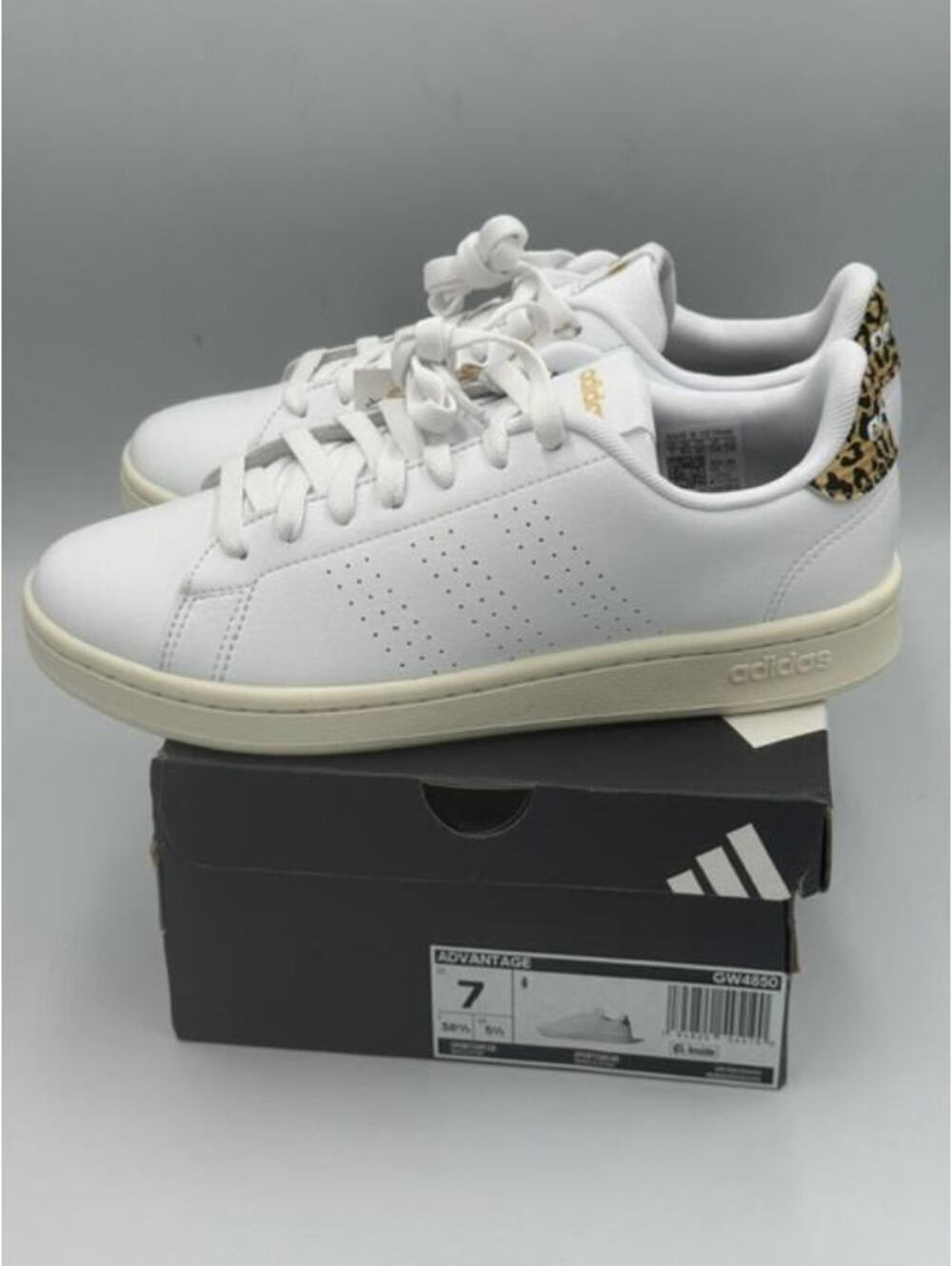 Adidas Advantage White Sneakers w/Leopard Print Detail Sz: 7